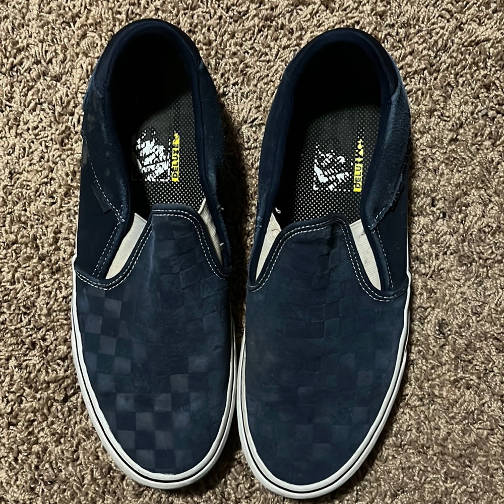 Dark blue Vans size 11.5.  Good condition